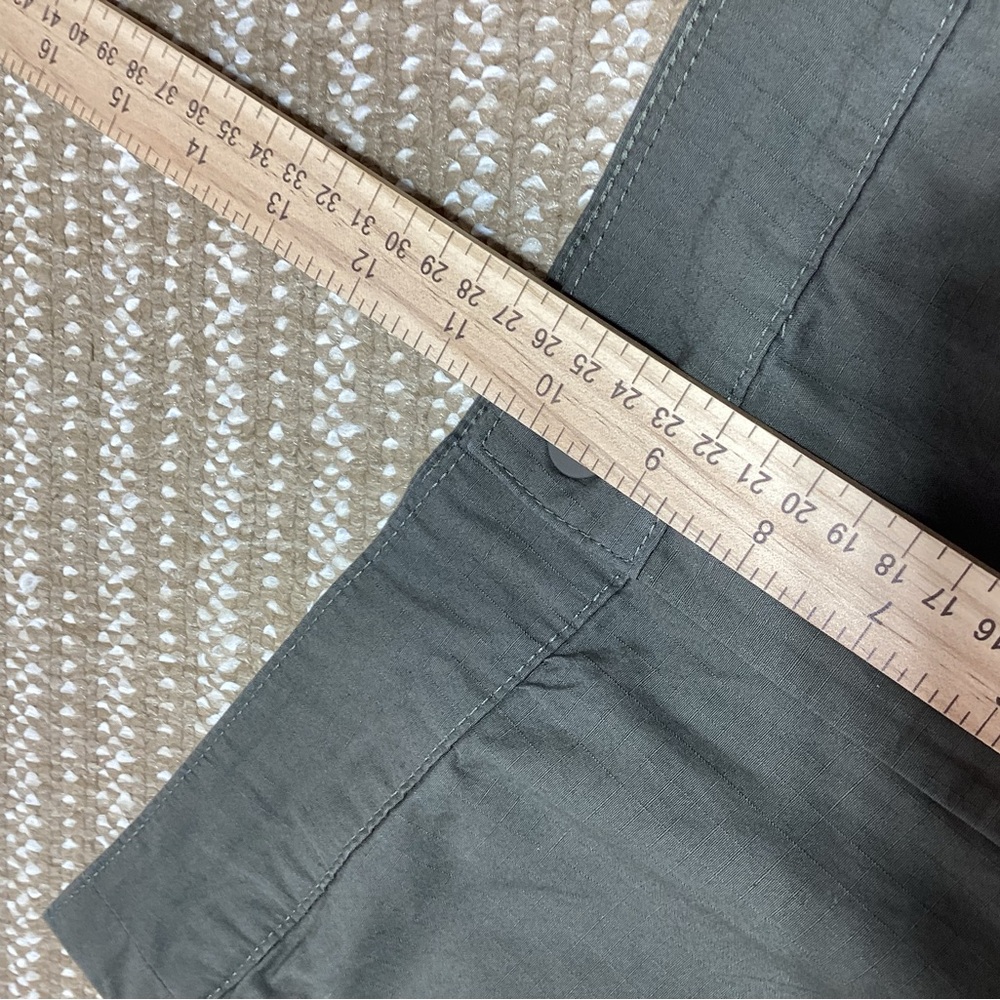NWT The North Face Women’s Taupe Green UPF 40 Pants - Picture 11 of 12